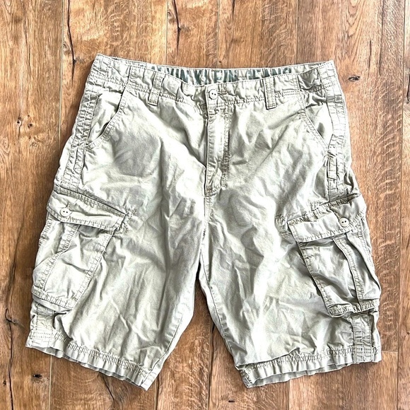 Calvin Klein Jeans Y2K Khaki Utility Casual Cargo Shorts - Picture 1 of 13